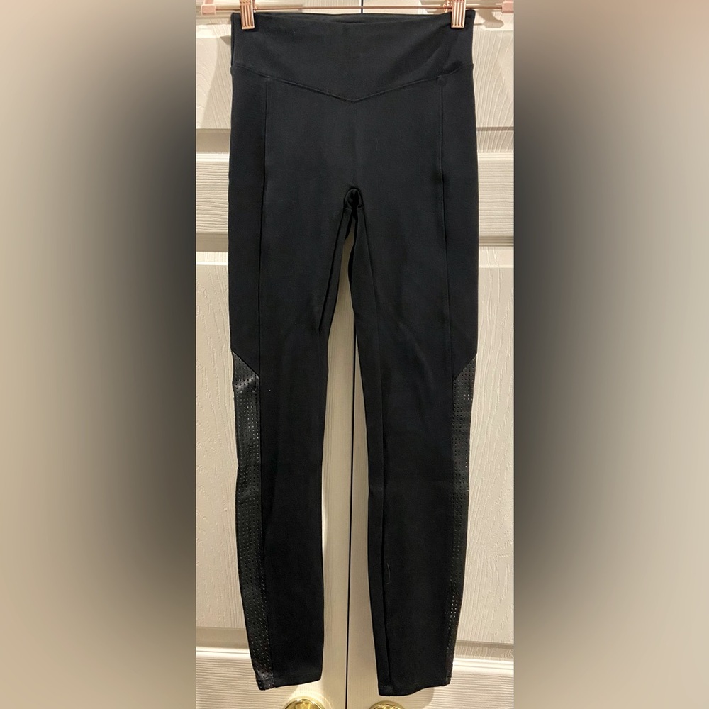 SPANX BLACK FAUX LEATHER LEGGINGS SZ S SMALL